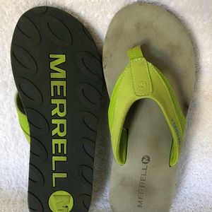 Merrell lime flip flop